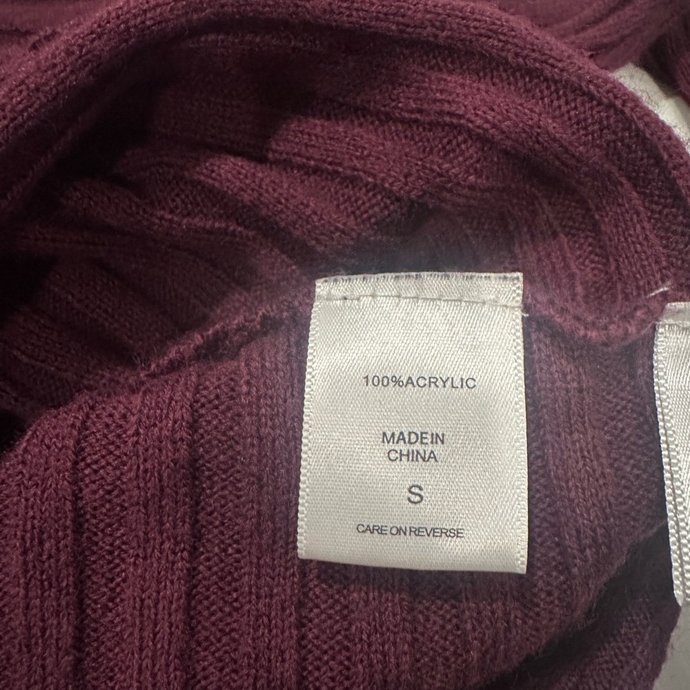Sweater - Picture 5 of 7